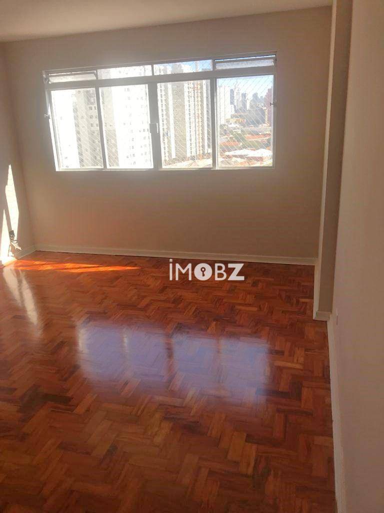 Apartamento à venda com 3 quartos, 75m² - Foto 2