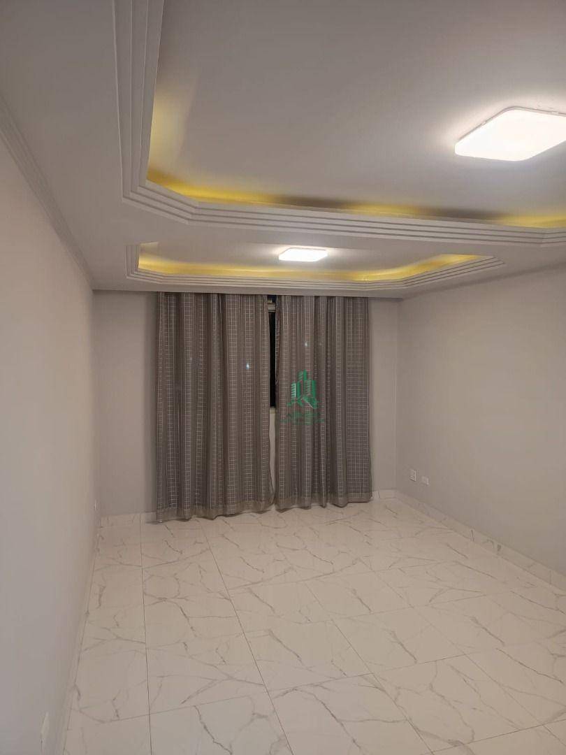 Apartamento à venda com 2 quartos, 67m² - Foto 2