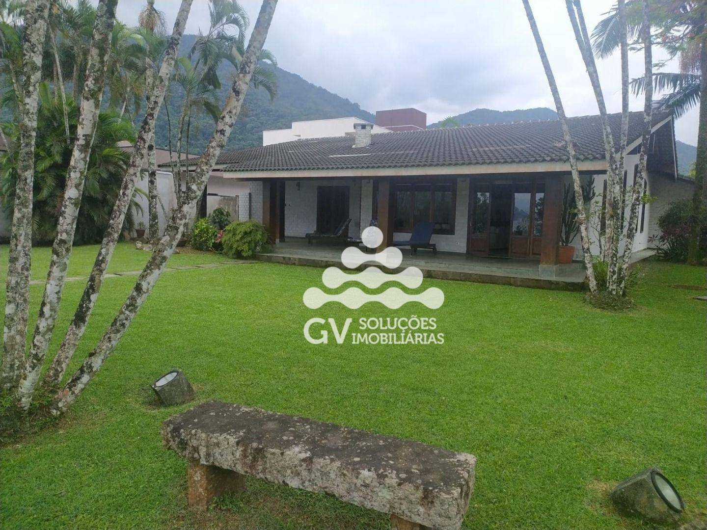 Casa de Condomínio à venda com 5 quartos, 300m² - Foto 1