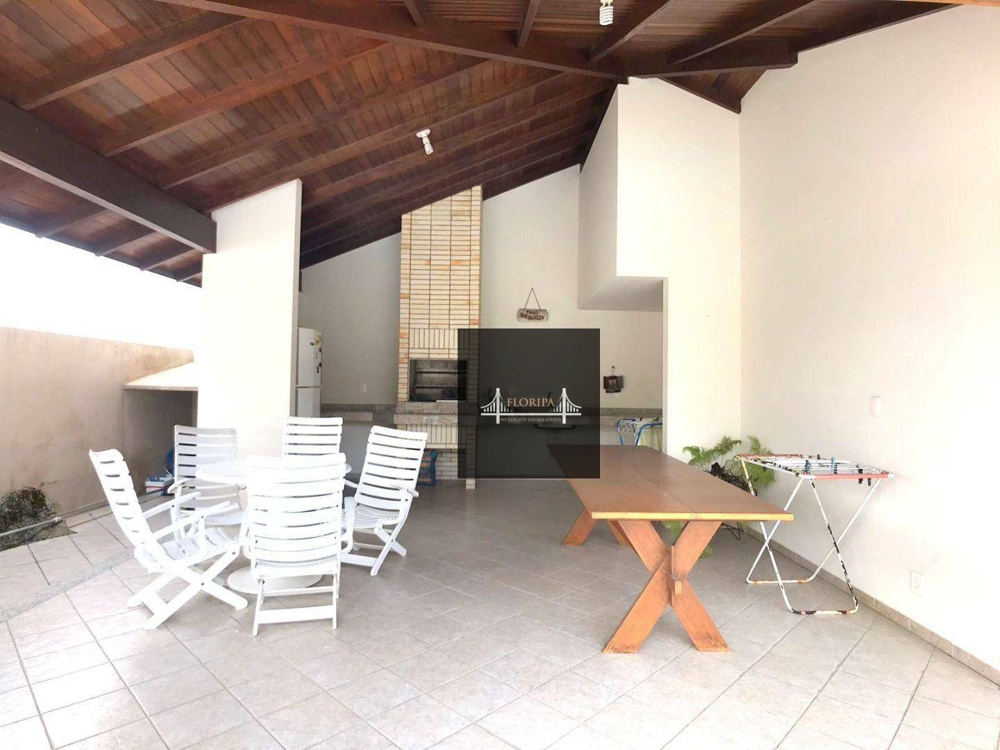 Casa à venda com 4 quartos, 325m² - Foto 23