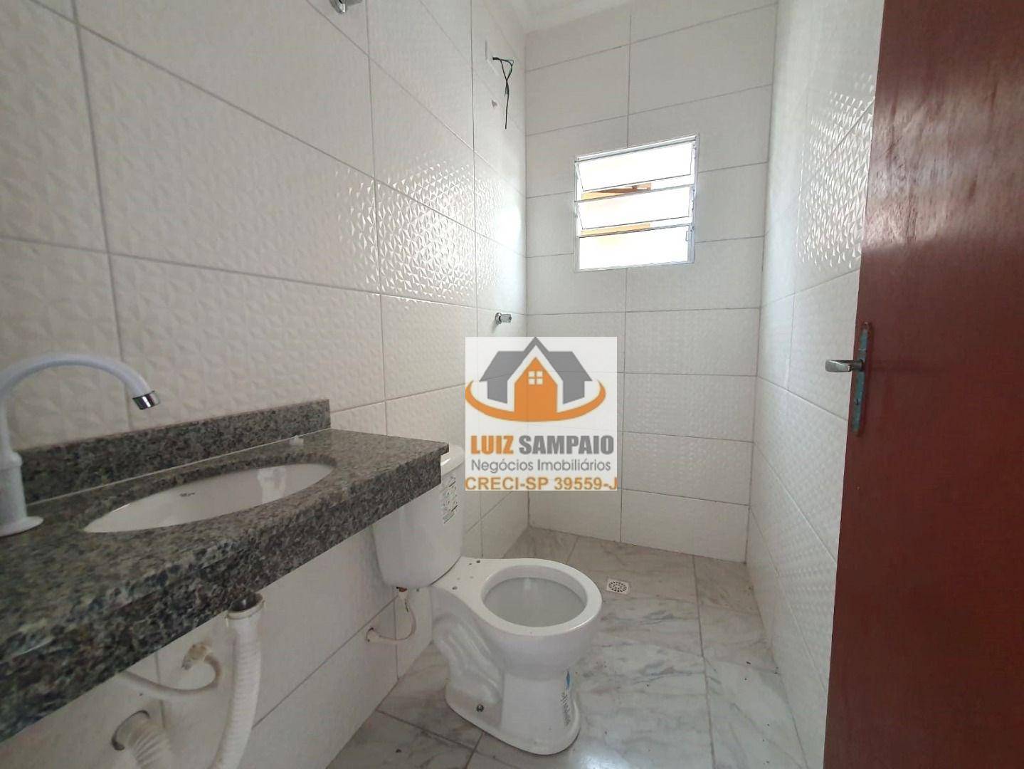 Casa à venda com 2 quartos, 62m² - Foto 13