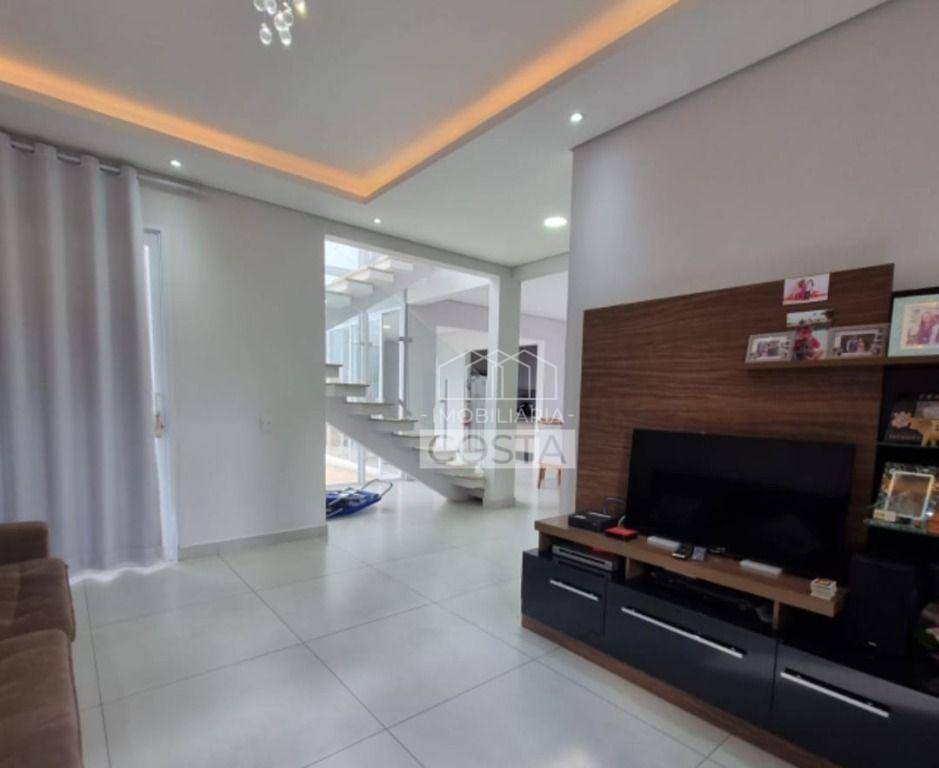 Casa de Condomínio à venda com 3 quartos, 246m² - Foto 2
