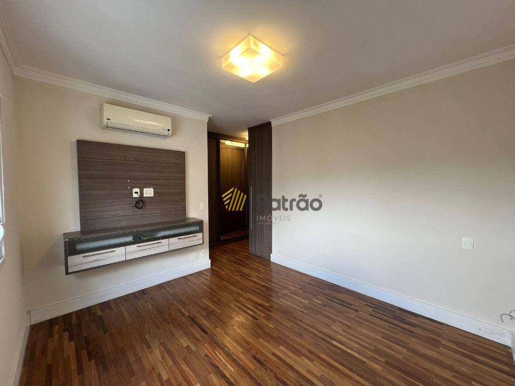 Apartamento à venda com 3 quartos, 156m² - Foto 19