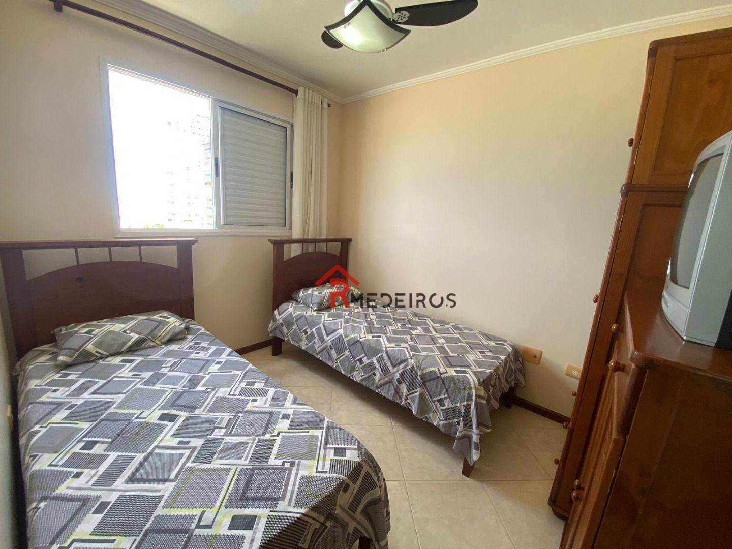 Apartamento à venda com 2 quartos, 70m² - Foto 15