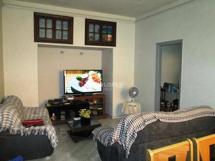 Casa à venda com 4 quartos, 184m² - Foto 3