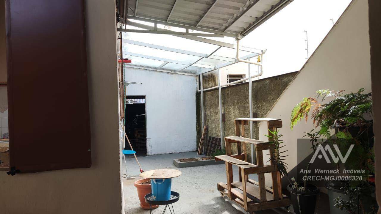 Casa à venda com 5 quartos, 170m² - Foto 27