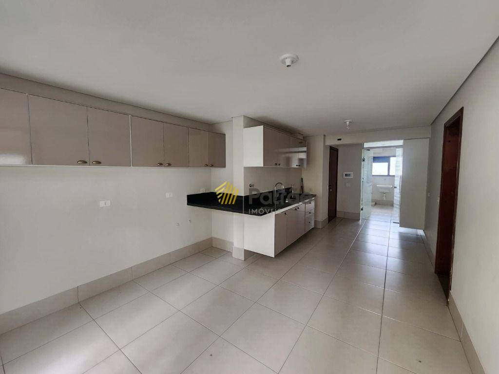 Apartamento à venda com 4 quartos, 207m² - Foto 11