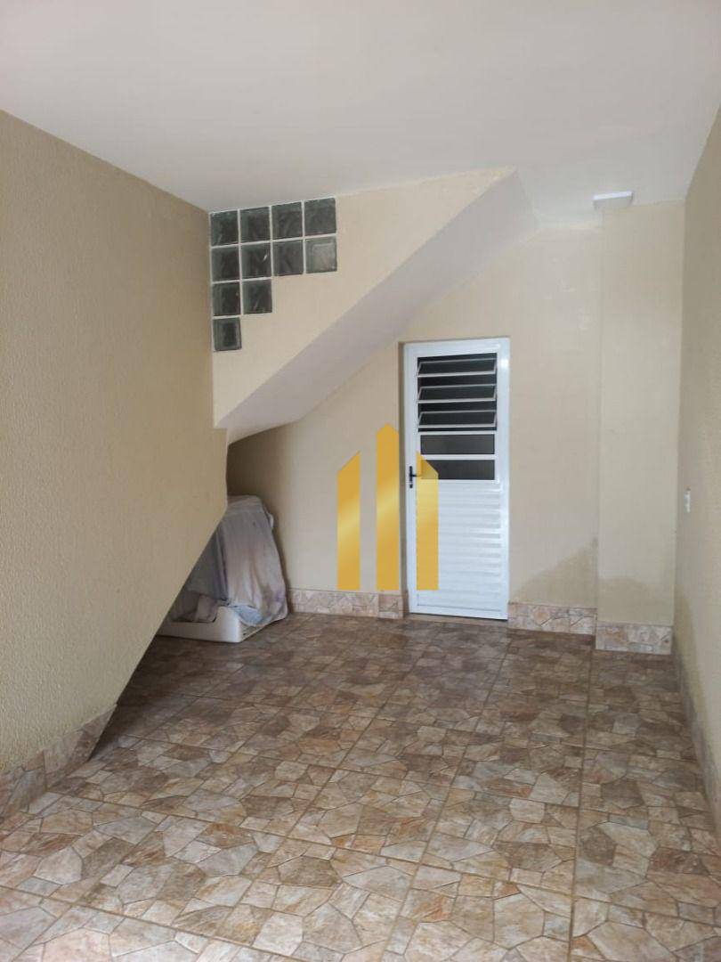 Sobrado à venda com 3 quartos, 180m² - Foto 47