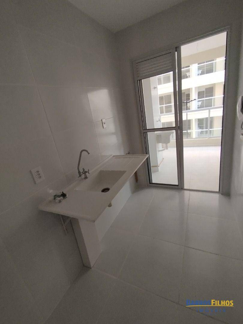 Apartamento para alugar com 3 quartos, 70m² - Foto 7