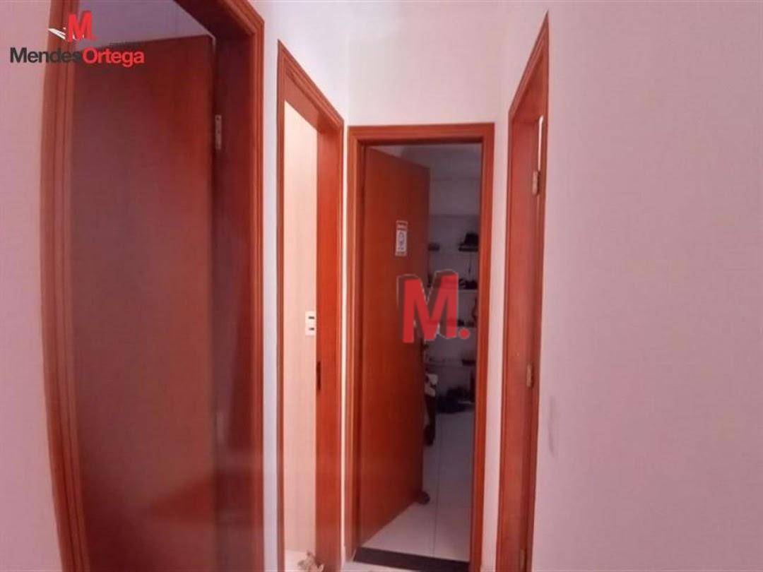 Casa à venda com 3 quartos, 201m² - Foto 4