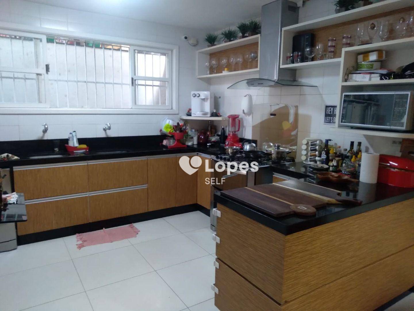 Casa à venda com 4 quartos, 320m² - Foto 12