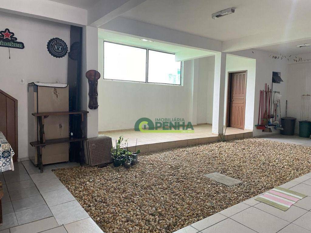 Casa à venda com 5 quartos, 180m² - Foto 4