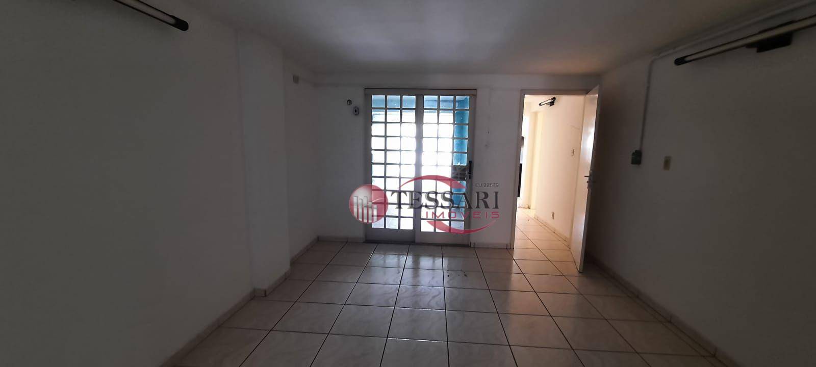 Casa à venda e aluguel com 4 quartos, 350m² - Foto 9