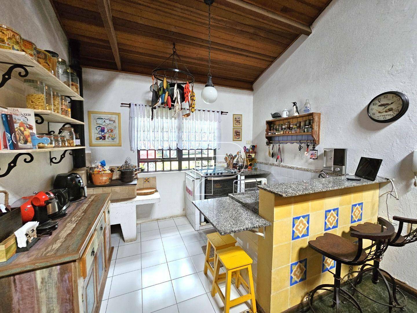 Casa à venda com 3 quartos, 250m² - Foto 11