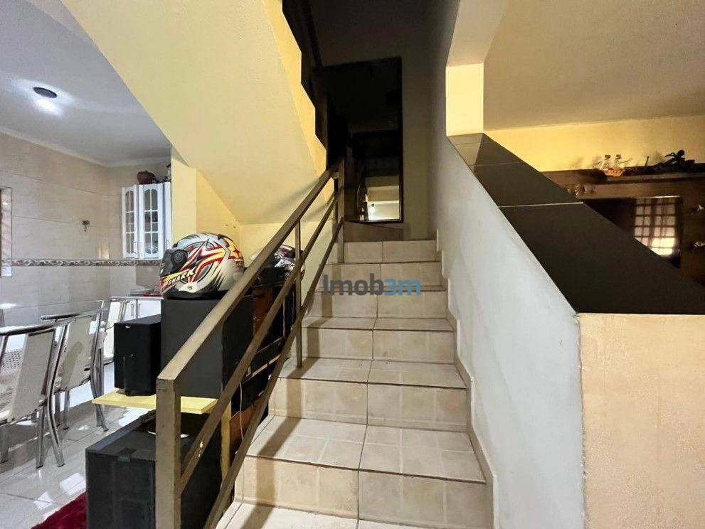 Sobrado para alugar com 3 quartos, 240m² - Foto 5