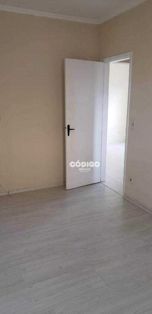 Apartamento à venda com 2 quartos, 75m² - Foto 19