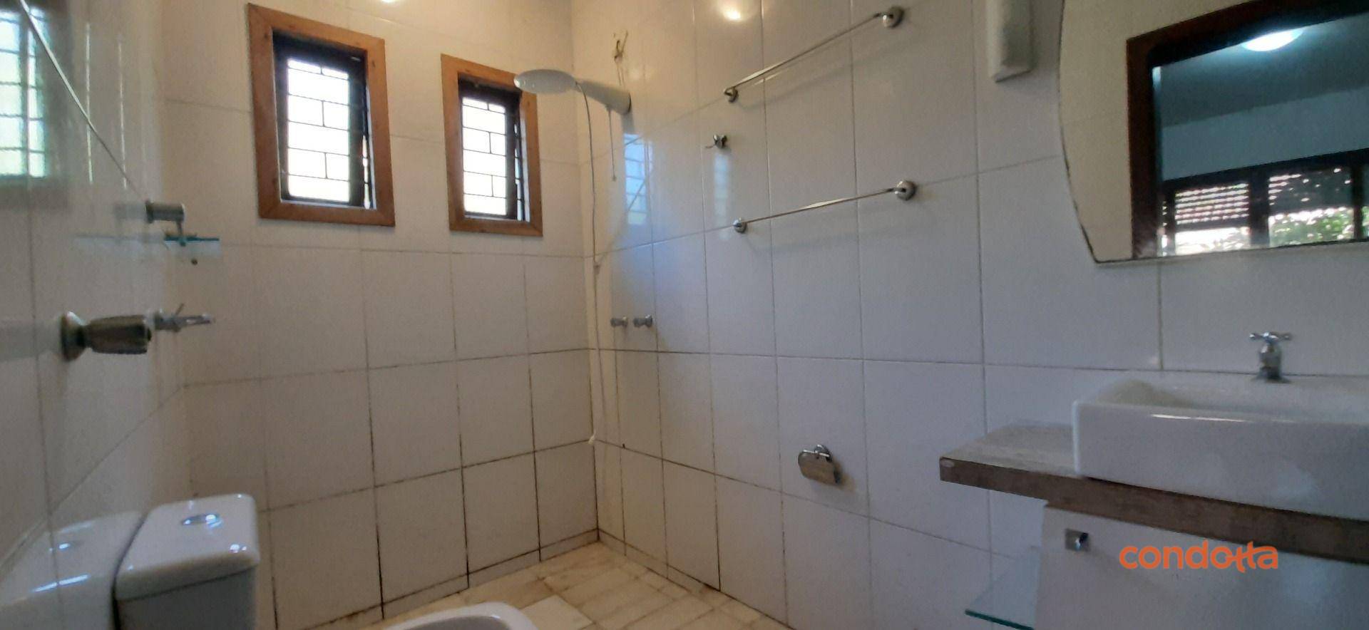 Casa para alugar com 4 quartos, 331m² - Foto 27