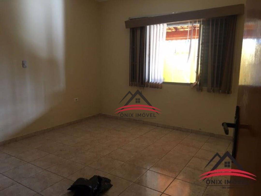 Casa à venda com 3 quartos, 170m² - Foto 8