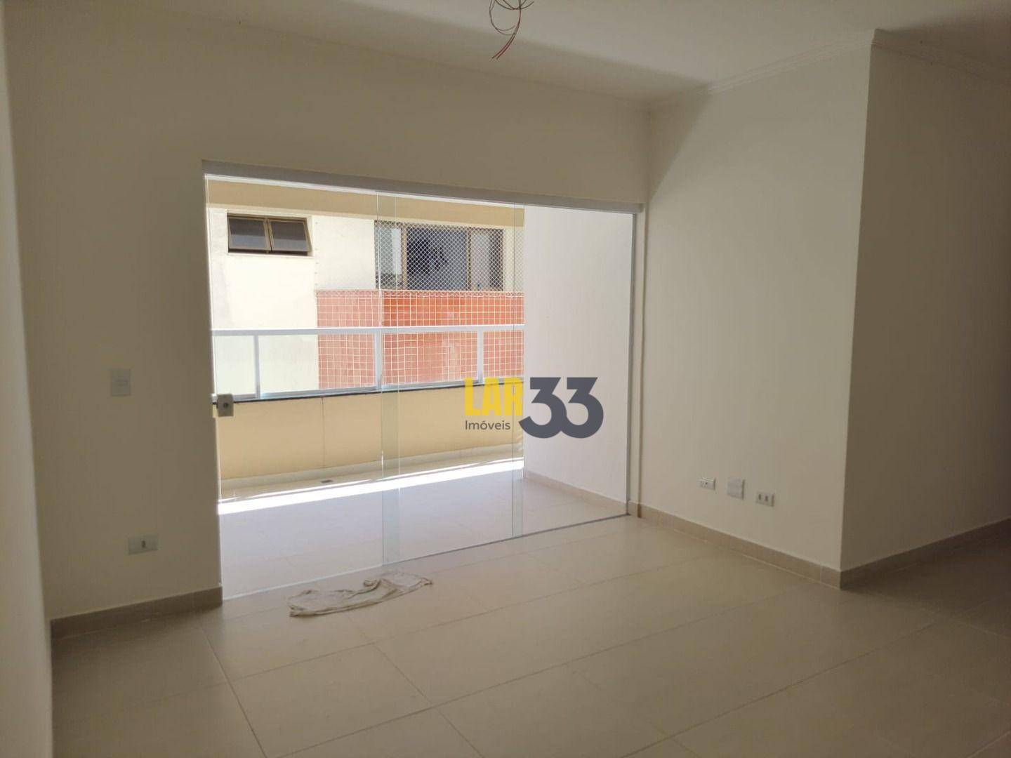 Apartamento para alugar com 3 quartos, 94m² - Foto 3