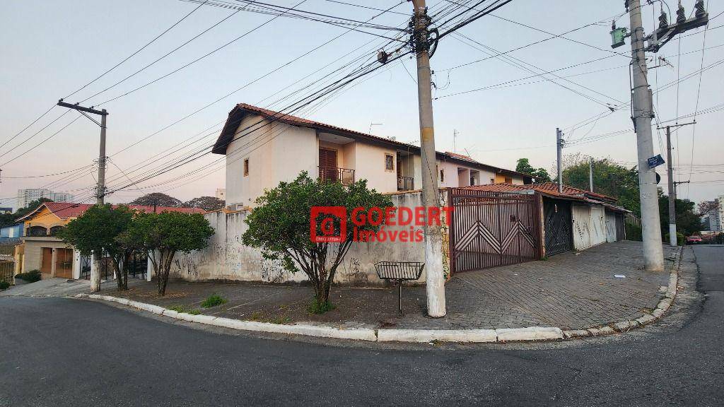 Sobrado à venda com 3 quartos, 110m² - Foto 2