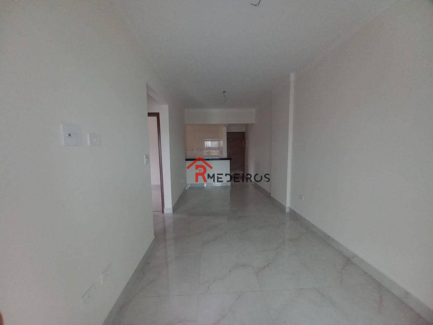 Apartamento à venda com 2 quartos, 69m² - Foto 3