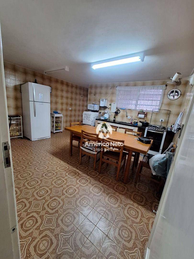 Casa à venda e aluguel com 3 quartos, 300m² - Foto 36