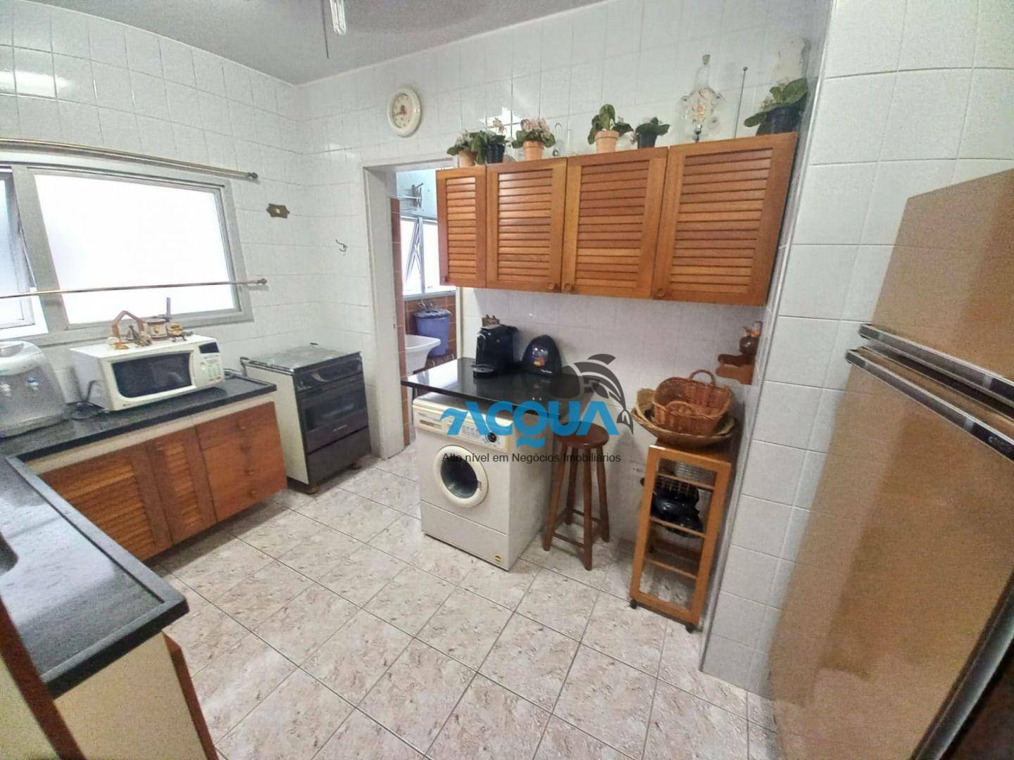 Apartamento à venda com 4 quartos, 145m² - Foto 3