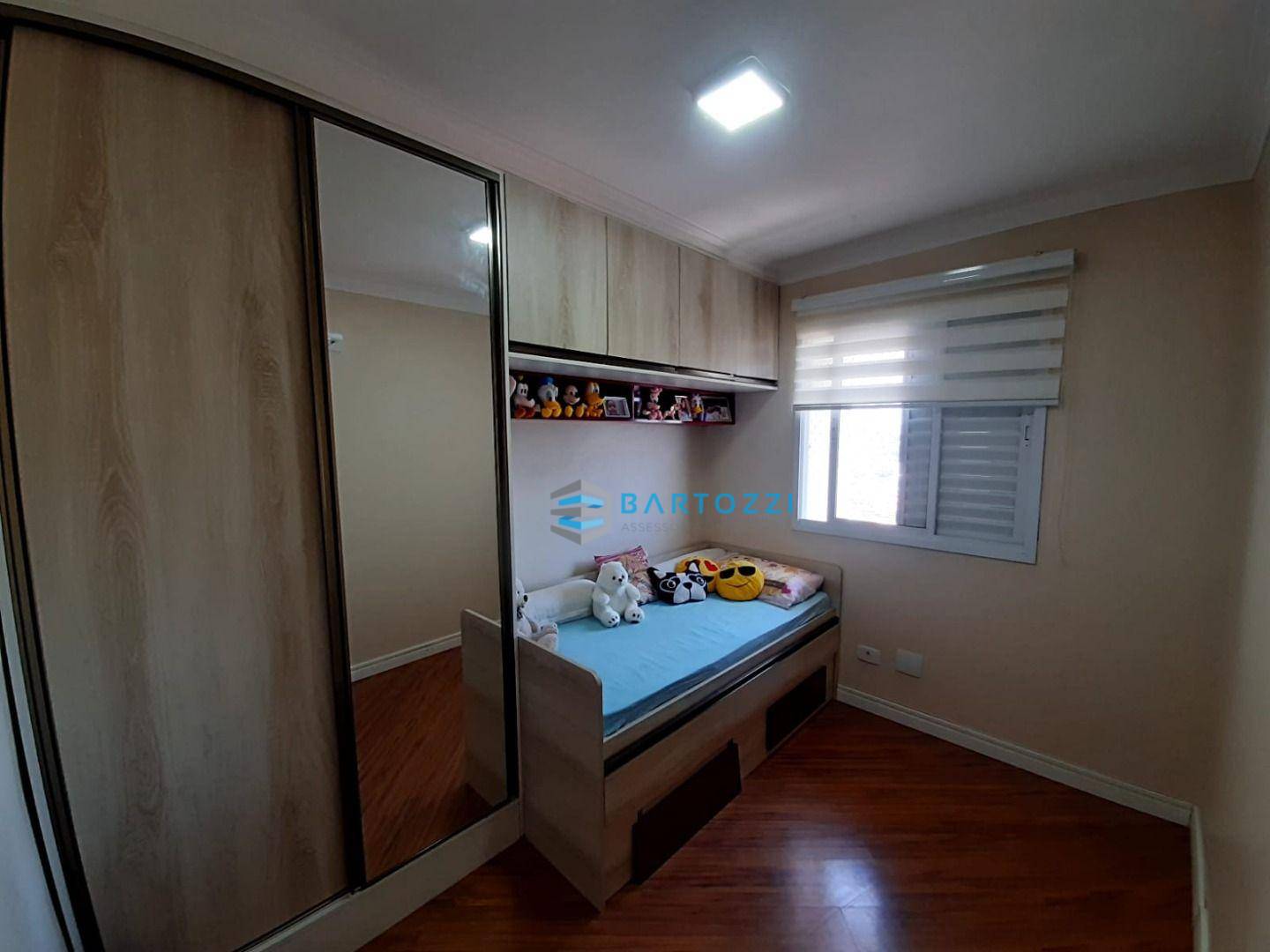 Apartamento à venda com 2 quartos, 58m² - Foto 17