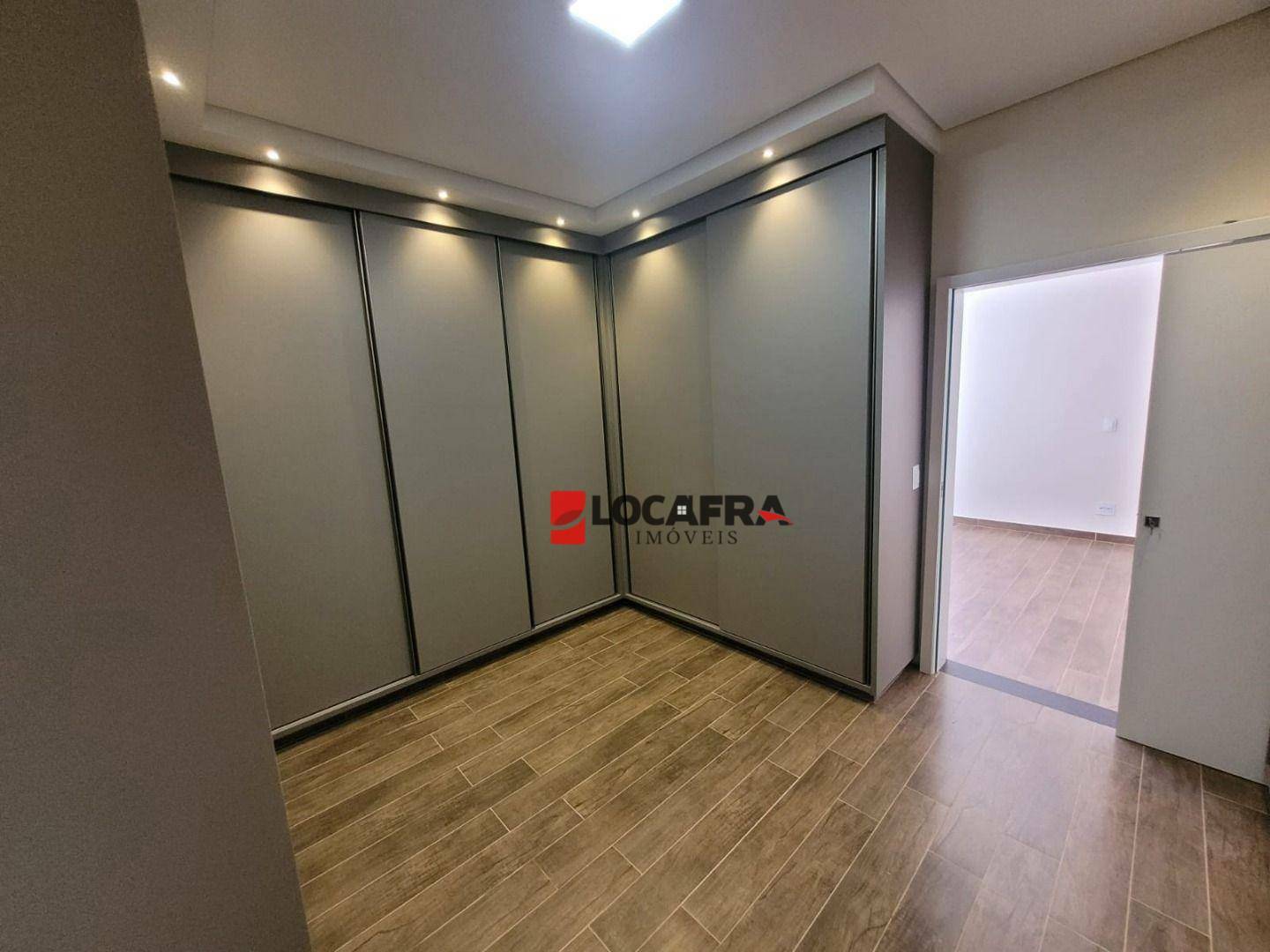 Casa de Condomínio à venda com 4 quartos, 378m² - Foto 20