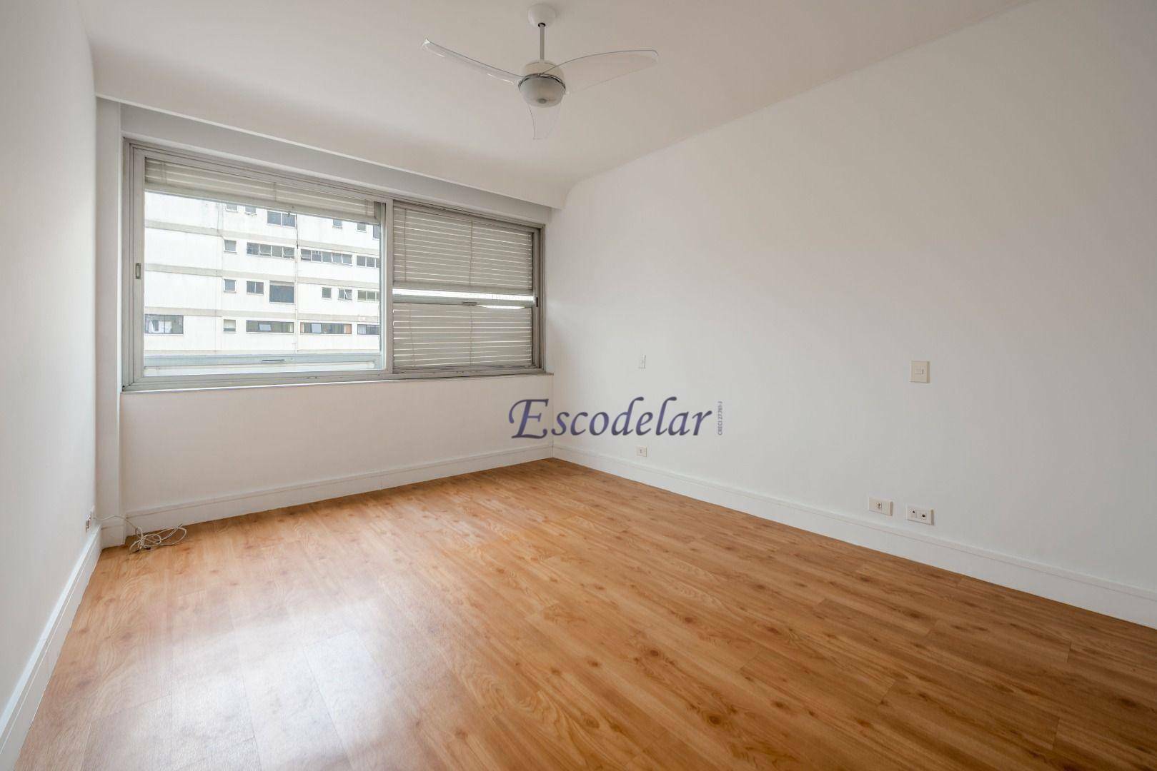 Apartamento à venda com 3 quartos, 240m² - Foto 18