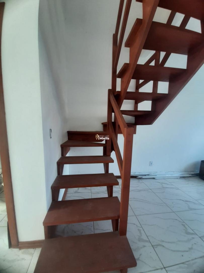 Casa à venda com 2 quartos, 51m² - Foto 3