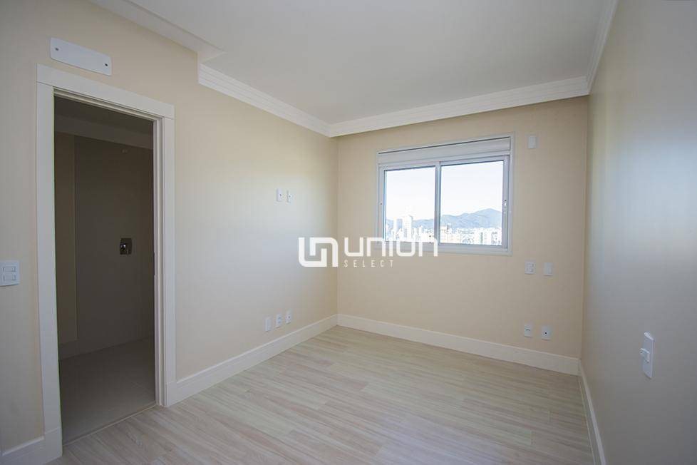 Apartamento à venda com 3 quartos, 229m² - Foto 24