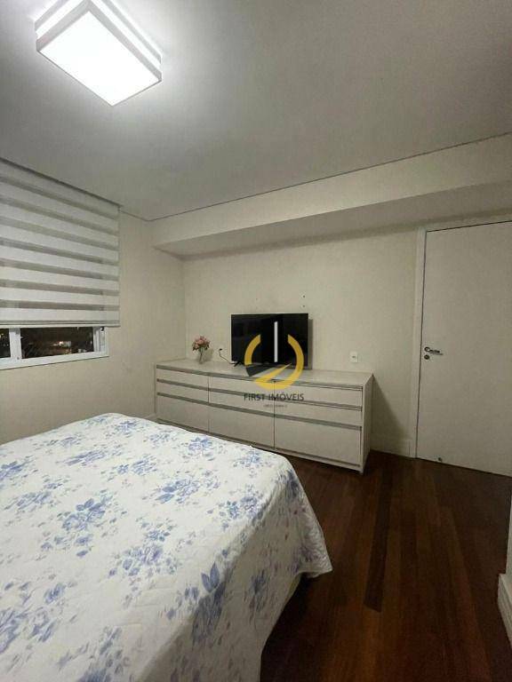 Apartamento para alugar com 3 quartos, 192m² - Foto 10