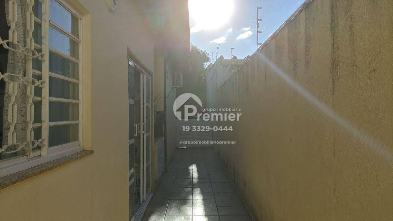 Casa à venda com 3 quartos, 214m² - Foto 10