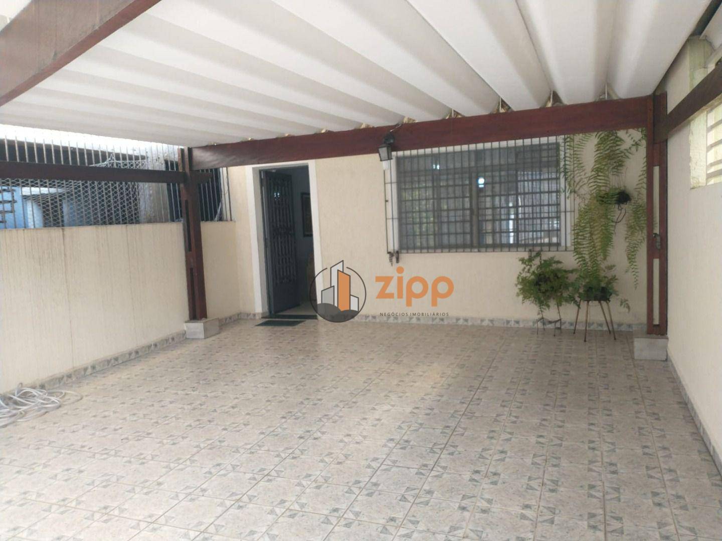 Sobrado à venda com 3 quartos, 100m² - Foto 1