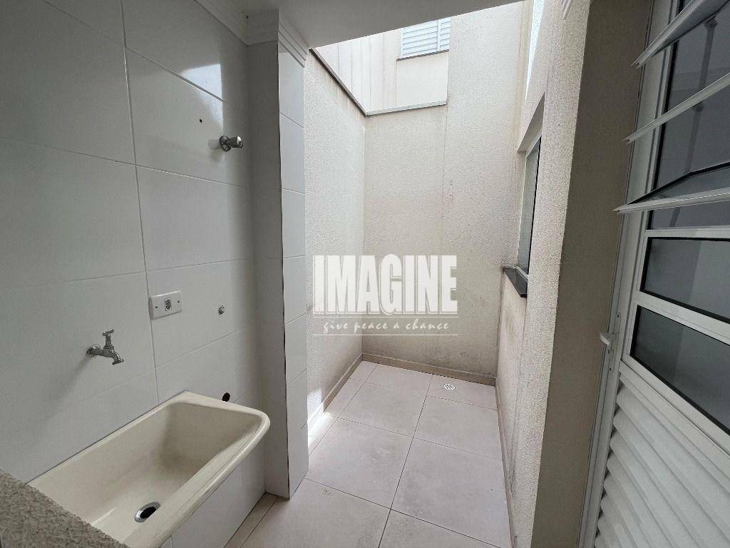 Apartamento à venda com 2 quartos, 37m² - Foto 4