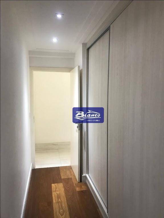 Apartamento à venda com 3 quartos, 200m² - Foto 10