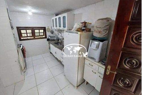 Casa de Condomínio à venda com 3 quartos, 231m² - Foto 2
