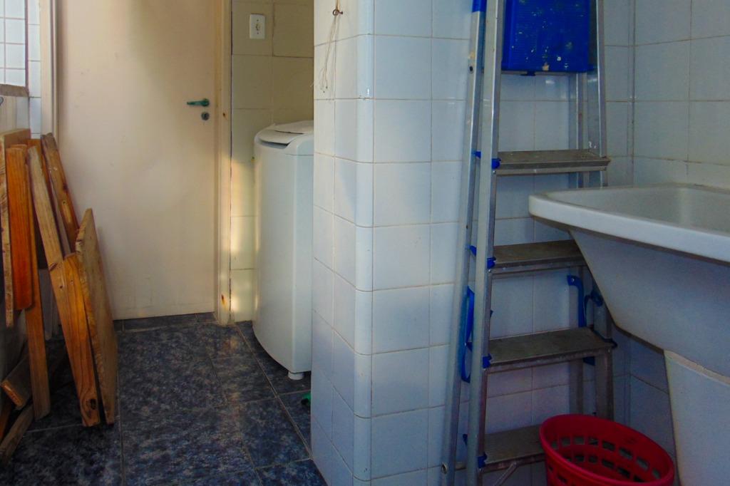 Apartamento à venda com 3 quartos, 137m² - Foto 17