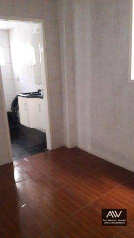 Casa à venda com 3 quartos, 360m² - Foto 2