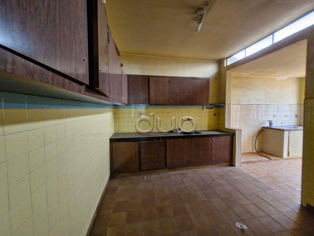 Casa à venda com 5 quartos, 205m² - Foto 25