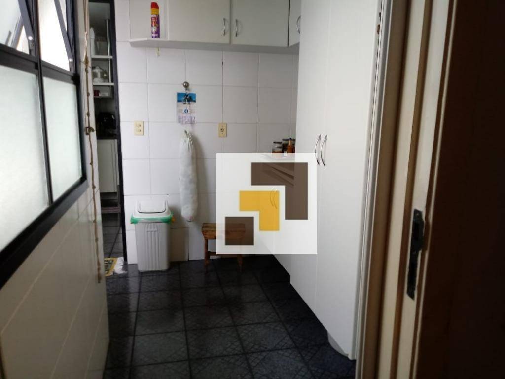 Apartamento à venda com 5 quartos, 232m² - Foto 7