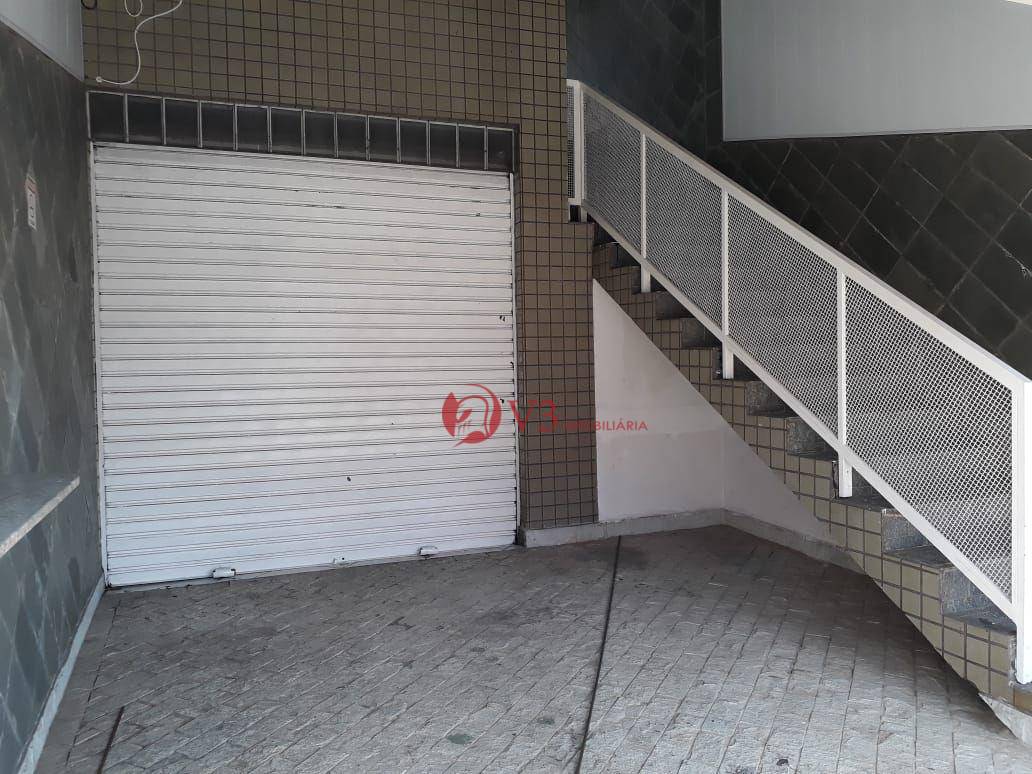 Sobrado à venda com 3 quartos, 227m² - Foto 1