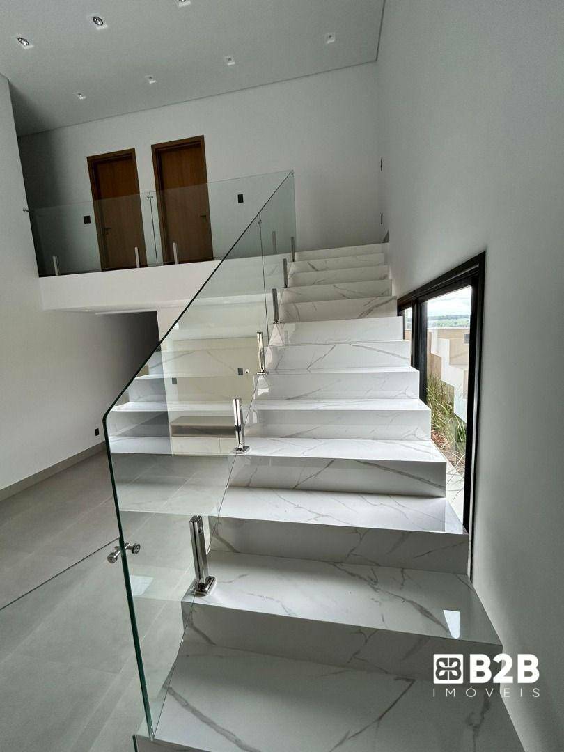 Casa de Condomínio à venda com 4 quartos, 231m² - Foto 5