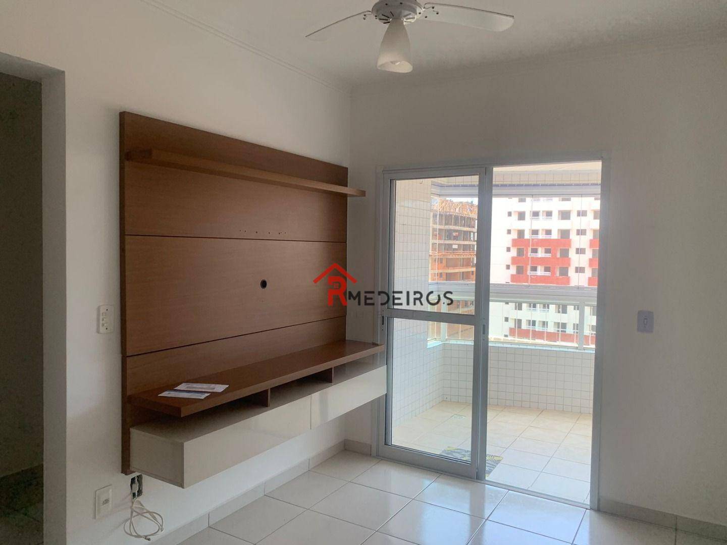 Apartamento à venda com 2 quartos, 75m² - Foto 4