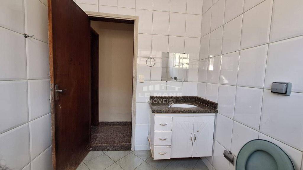 Casa à venda com 4 quartos, 120m² - Foto 3