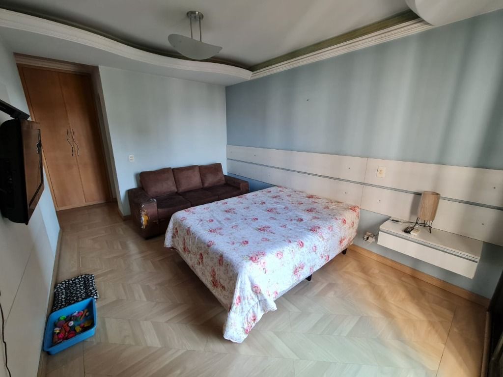 Apartamento à venda com 3 quartos, 153m² - Foto 13