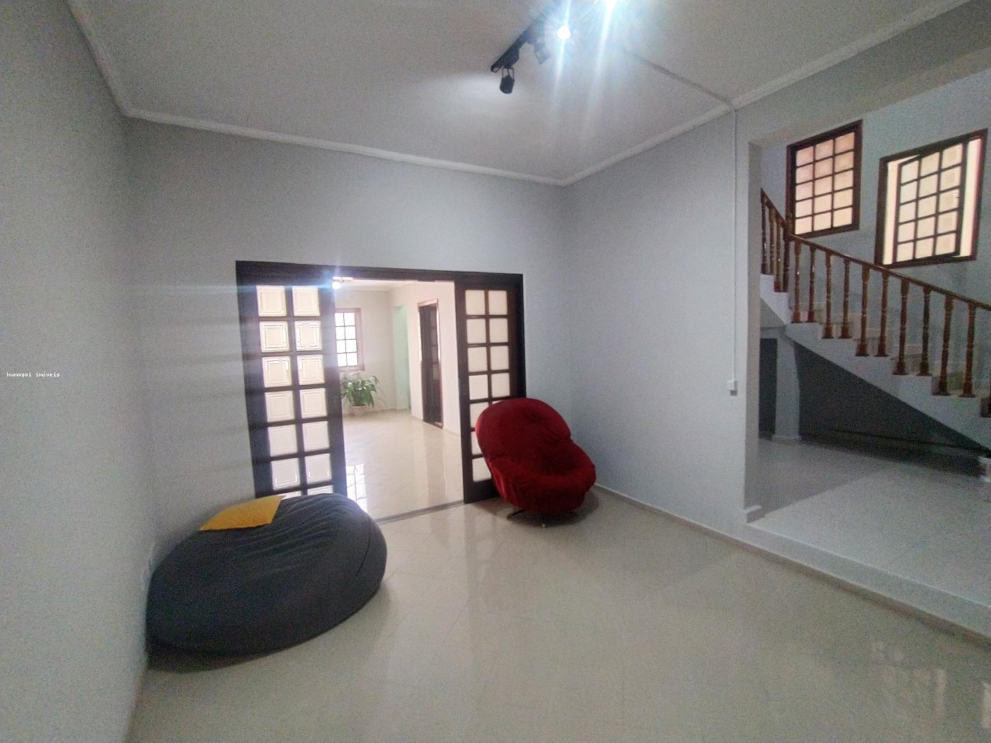 Prédio Inteiro para alugar com 3 quartos, 335m² - Foto 4