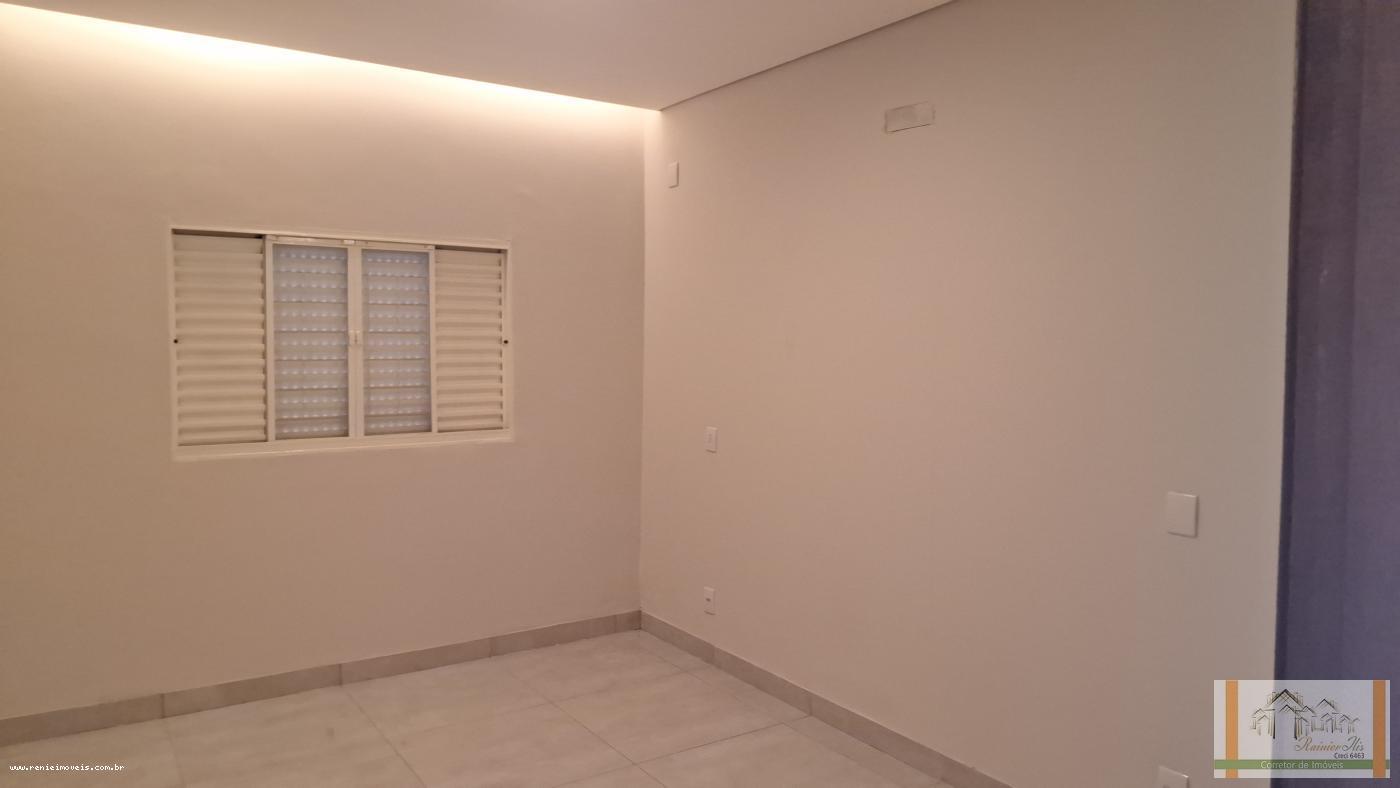 Casa à venda com 3 quartos, 360m² - Foto 8