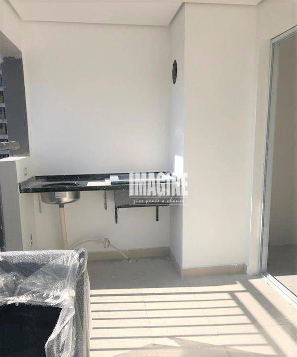 Apartamento à venda com 2 quartos, 67m² - Foto 3